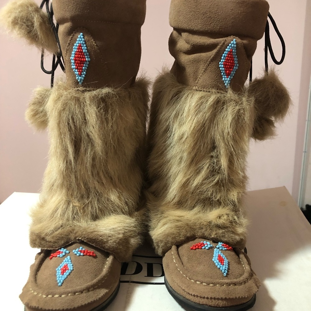 Steven Madden fleece boots !